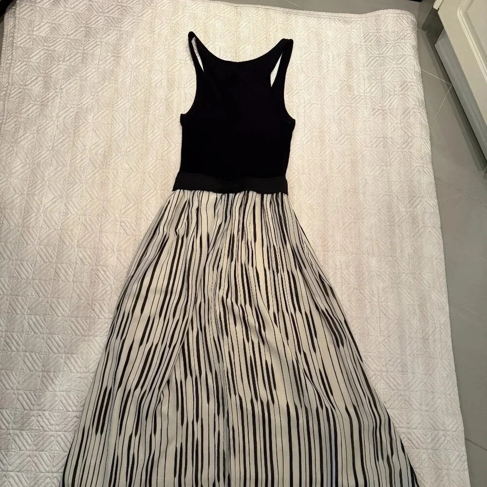 Black and White Sleeveless Maxi Dress, Armani Exchange, US 0 - Picture 4 of 7